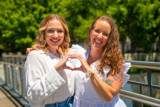 BTS with Our PSMs 📸💛

Content day with our Participant Success Managers and the energy was high. Lots of laughs, a few retakes, and plenty of behind the scenes moments.

It’s always a good day when we get our team together and capture the people who make Allara what it is. Stay tuned for what’s coming next 👀

And of course… swipe to the last slide to meet our very important special guest. 🐱 Clearly the real star of content day.