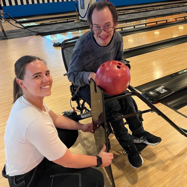 Jade and his crew hitting strikes and sharing smiles 🎳 Nothing like a good game to kick back and have some fun!